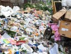 Pesta Akhir Tahun Sisakan Sampah Dua Ton di Malioboro