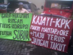 Ngadiyono ‘Berkoar’ Anti Korupsi di Depan Kejati, Sayangnya Tak Kritisi Kasus di Bantul
