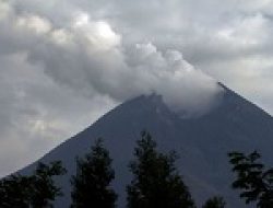 Tiga Hari ini Status Merapi Waspada, Warga Diminta Bersiap