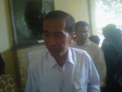 Kunjungi Tamansiswa, Jokowi Bicara Pendidikan