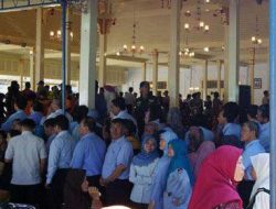 Ribuan Warga Jogja Antre di Open House Sri Sultan HB X