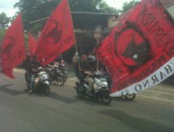 Kampanye PDIP Macetkan Jalan ke Goa Pindul