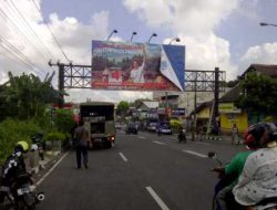 Panwasul Mencopot Ribuan Alat Peraga Kampanye yang Melanggar