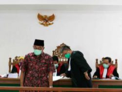 Diduga Terdakwa Menderita TBC, Majelis Sidang Mengenakan Masker
