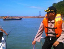 Antisipasi Pencurian Ikan Laut Polisi Lakukan Patroli