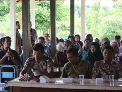 Sejumlah Warga Menolak Pembangunan Toko Berjejaring