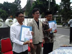 Jelang Coblosan Pilpres, BEM KM UGM Kirim Buku Putih Untuk Para Capres