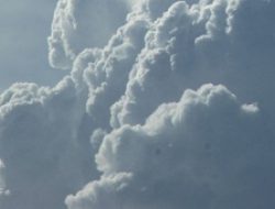 Perlu Bersiaga Hadapi Awan Cumolonimbus