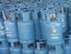 Meski Harga Lpg 12 Kg Naik, Pemilik Warung Belum Berani Menaikkan Harga Makanan