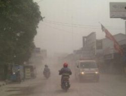 Gunungkidul juga Tertutup Abu Vulkanik Gunung Kelud