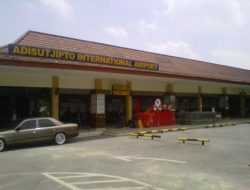 Bandara Adisudjipto Yogyakarta Ditutup, padahal Sejumlah Penumpang Mulai Berdatangan