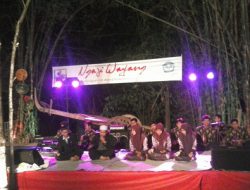 Santri Perlu Mengenal Tradisi Wayang