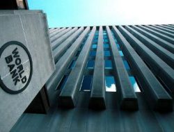Kantong-kantong Subsidi Sudah Dicabut, Jokowi Masih Akan Hutang Lagi Ke World Bank