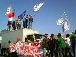 Gelar Aksi Damai Harkitnas, Kelompok Cipayung Plus Makassar Minta Jokowi-JK Mundur