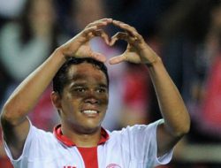 Akhirnya, AC Milan yang Dapatkan Bacca