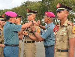 90 Taruna AAL Naik Pangkat