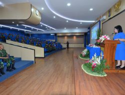 Ketua Umum Jalasenastri Berikan Pembekalan Taruna AAL