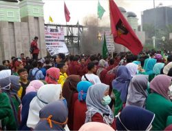 Aparat Represif, Gelombang Aksi Turunkan Jokowi-JK Justru Menguat