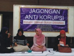 Aktivis Perempuan Muda Muhammadiyah Jagongan Anti Korupsi