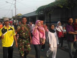 Perekat Persatuan TNI dan Rakyat, Babinsa Pakuncen Gelar Jalan Sehat