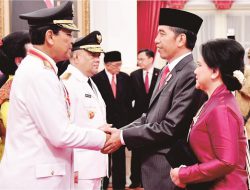 Warga Jogja Bersuka Cita, Sri Sultan HB X dan Sri Paduka KGPAA Paku Alam X Dlantik Presiden