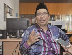 Terkait Larangan Mahasiswa Bercadar, Ini Klarifikasi WR III UIN Sunan Kalijaga