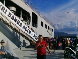 Sandar di Mamuju, Kapal Perang KRI BAC 593 Berubah Menjadi Wisata Bahari