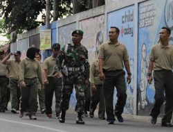 Tingkatkan Kerjasama, Prajurit dan ASN KODIM 0734 Jalan Sehat dan Senam Bersama