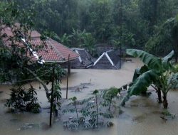 Banjir dan Longsor di Gunungkidul Telan Dua Nyawa, Masih Banyak Korban yang Belum Dievakuasi