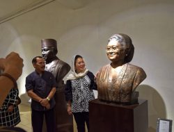 Datang di Pameran Tunggal Yusman, Titiek Soeharto: Ini Patung Pak Harto yang Paling Mirip
