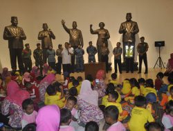 Gandeng IKAL DIY, PAUD Se Kalasan Tanamkan Jiwa Nasionalisme Sejak Usia Dini dan Pengenalan Profesi TNI Polri Field Trip ke Pameran Patung