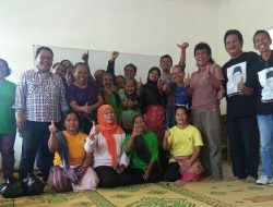 Teladani HB IX, KOBAR Salurkan Donasi Sembako untuk Buruh Gendong Pasar Kranggan