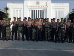 KAI Daop 6 Perbantukan Pasukan Kodim dan Polresta Yogyakarta Amankan Mudik Lebaran