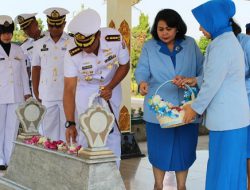Jelang HUT TNI AL, Lanal Yogyakarta Ziarah di TMP Kusumanegara