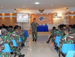 Prajurit KOLINLAMIL Terima Penyuluhan Hukum Asusila Dan Narkoba