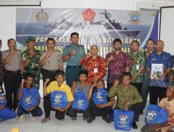 Lanal Yogyakarta Berikan Pelatihan Pembuatan Garam Kepada Warga Desa Pesisir Gunung Kidul