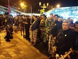 Warga Jogja Saksikan Miyos Gongso, Ritual Pembukaan Sekaten