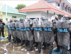 Tim Penguji Kolatarmada II Berikan Apresiasi Atas Pelaksanaan Gladi Tugas Tempur P1 Dan P2 Lanal Yogyakarta