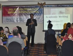 IKAL DIY Berikan Beasiswa Jogja International Writing Academy Untuk Akademisi