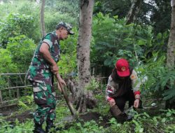 Bersama AKBM, Prajurit Koramil Wirobrajan Tanam Pohon di Bantaran Winongo