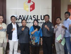 PB HMI  Daftarkan Relawan Pemantau Pemilu Independen di Bawaslu DIY