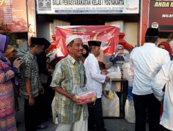 Amal di Bulan Ramadhan, Bapas Jogja Bagikan Nasi Box untuk Berbuka Puasa bagi Masyarakat