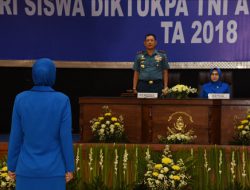 Komandan Kodiklatal Buka Penataran Istri Siswa Diktukpa Angkatan ke 48