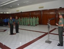 Sejumlah Prajurit Korem 072 PamungksNaik Pangkat