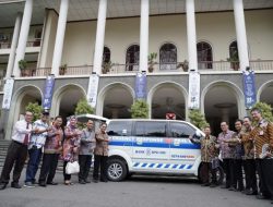 Bank BPD DIY Bantu Beasiswa dan Ambulans untuk UGM