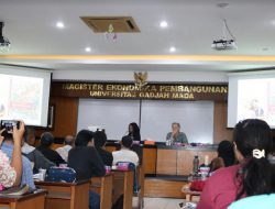 Hadirkan Ben White, Pusat Studi Ekonomi Kerakyatan Luncurkan Buku Seni Bertani