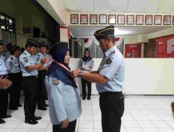 Apel Pagi dan Pemberian Penghargaan Pegawai Berprestasi