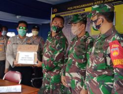 Dapur Umum Kodim Sleman Bagikan Takjil di Pos Pam Covid 19