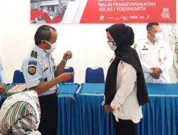 Klien Bapas Jogja Dapat Bantuan Modal Usaha
