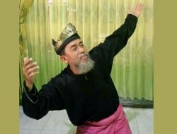 Paku Dulang Paku Serepih, Mengata Orang Dia Yang Lebih